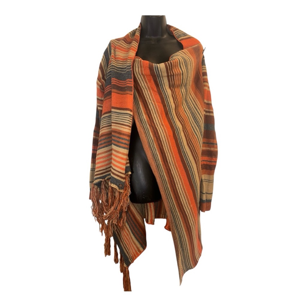 Large/extra large Boho coat. Open front shoulder button.